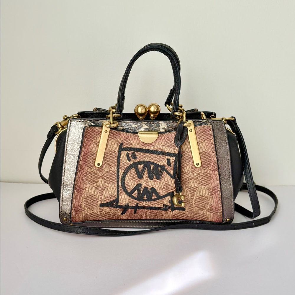 COACH Kisslock Black Dreamer 21 in Signature Canvas With Rexy By Guang Yu
